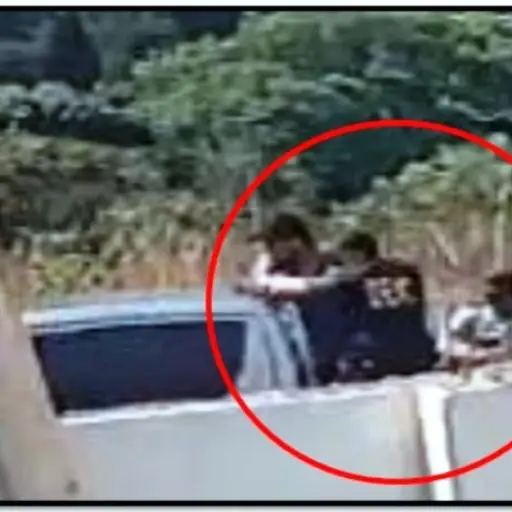 policías-detenidos ,