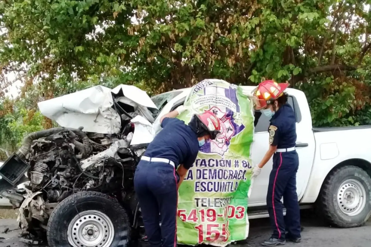 accidente-picop-bus-escuintla, 