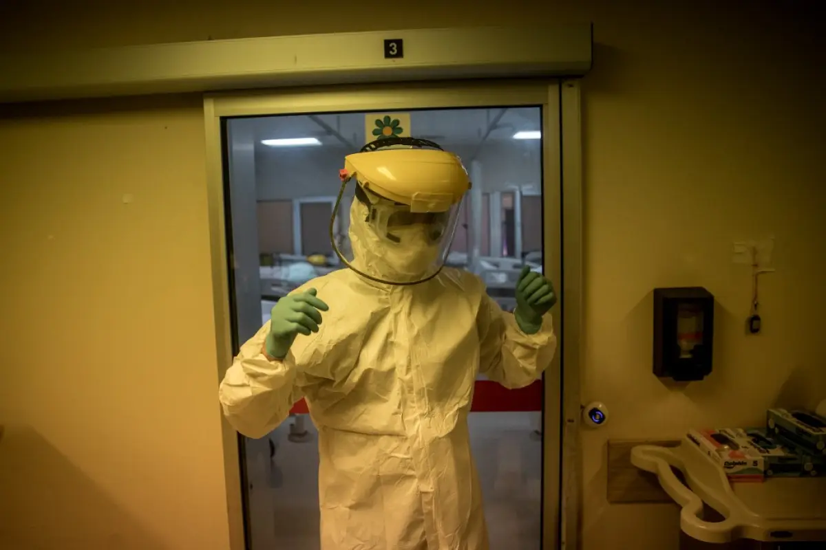 ISTANBUL, TURKEY - MAY 07: A medical worker goes through disinfection procedures after tending to COVID-19 patients in the Prof. Dr. Cemil Tascioglu City Hospital, Intensive Care Unit (ICU) on May 07, 2020 in Istanbul, Turkey. As of May 7, Turkey has reco