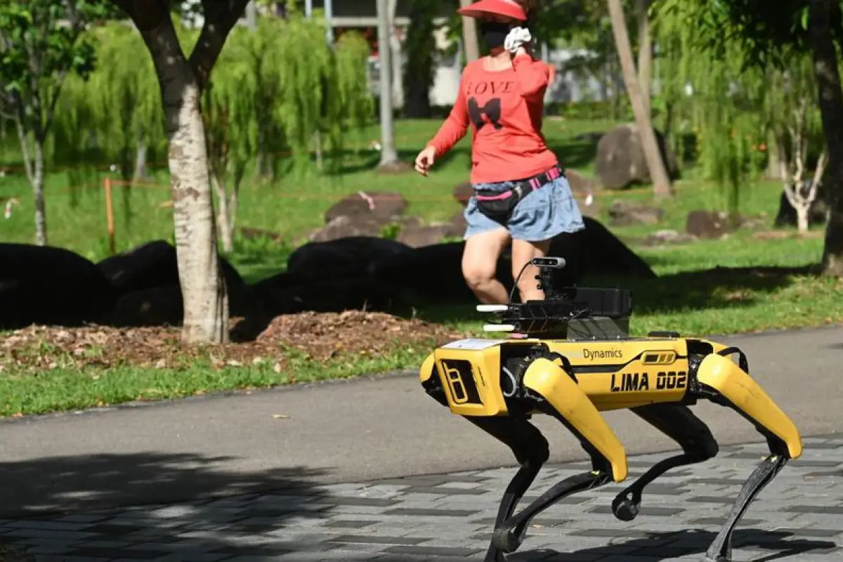 perro robot singapur Emisoras Unidas Guatemala, 