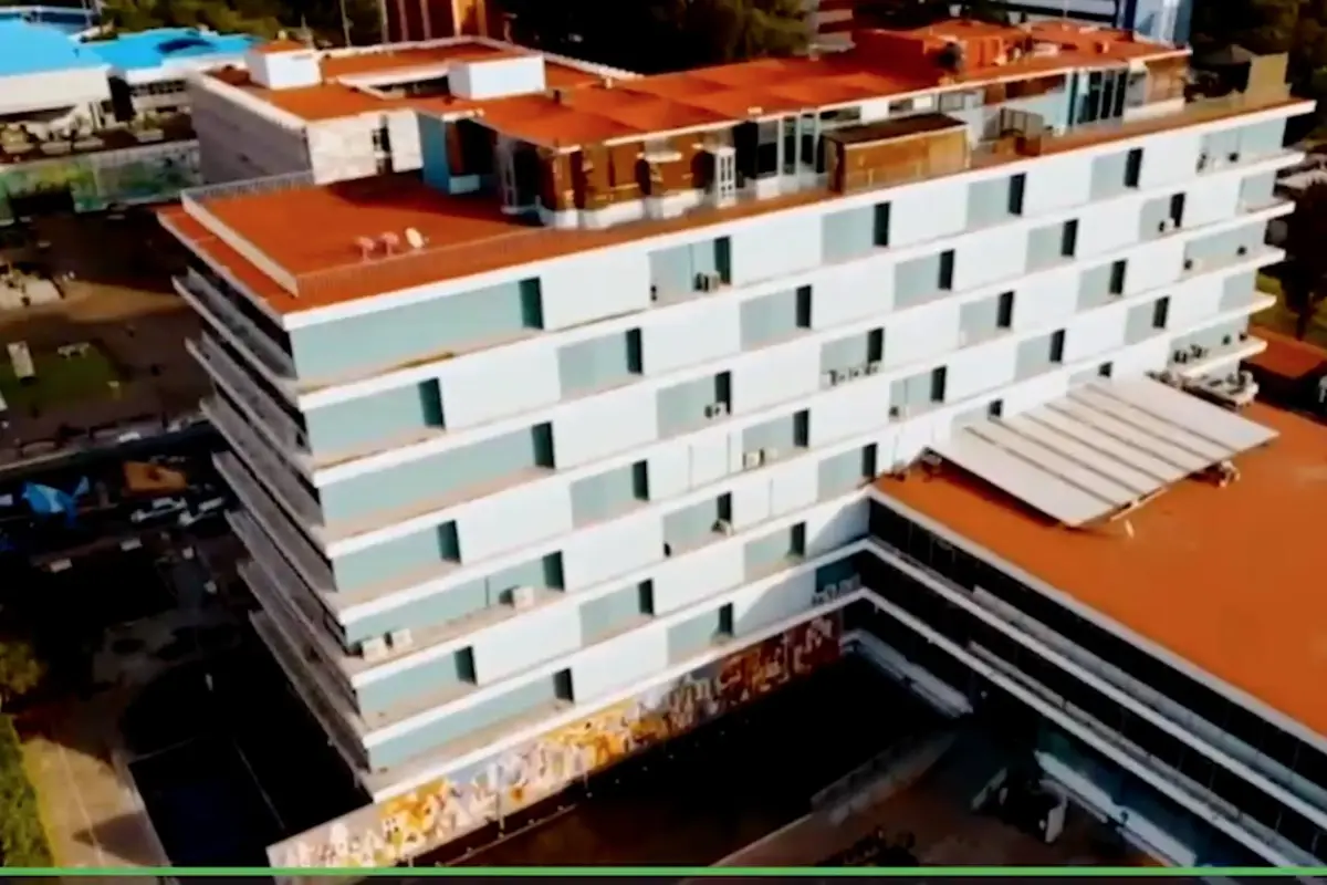 Presidente del IGSS forma en que atienden a enfermos COVID-19 en clínica de zona 9,