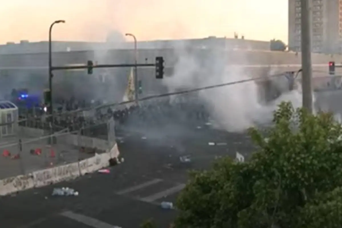 Escalada de protestas contra la violencia policial y el racismo sacude EEUU