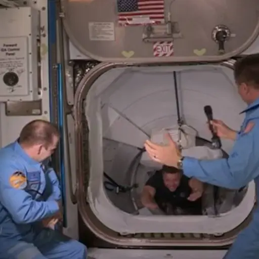 VIDEO | Astronautas de SpaceX abordan la Estación Internacional tras histórica misión