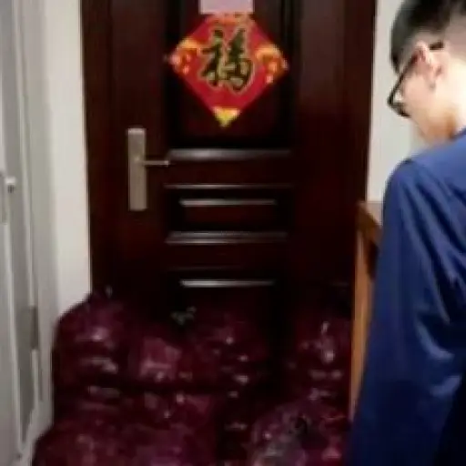 Mujer-envía-cebollas-a-ex-novio ,