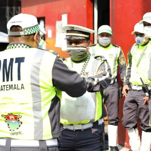 agentes de la PMT ,