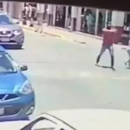  Fingen ser pareja y disparan en más de 20 ocasiones contra policías 