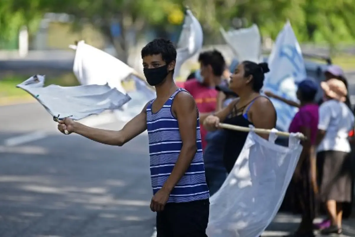 Menores de 20 tienen la mitad de posibilidades de contraer COVID-19