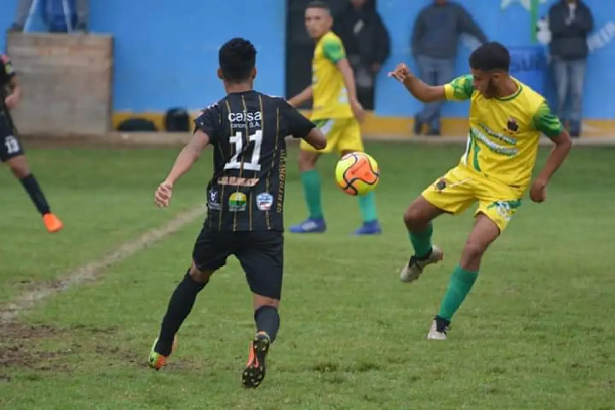 sifupgua-pide-suma-millonaria-fifa-para-ayudar-futbolistas-guatemala-emisoras-unidas-, 