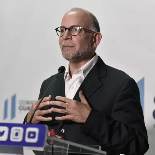 Dr. Edwin Asturias ,