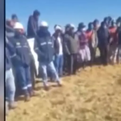 VIDEO | En poblado de Perú retienen a instaladores de antenas 5G al creer que estas transmiten COVID-19