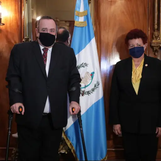 Dr-Giammattei-Amelia-Flores ,