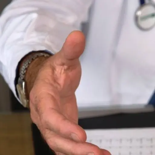 PDH sugiere a Giammattei precios tope por excesivos cobros en hospitales y clínicas privadas ,