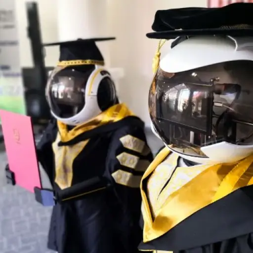 Malasia utiliza robots para una ceremonia de graduación