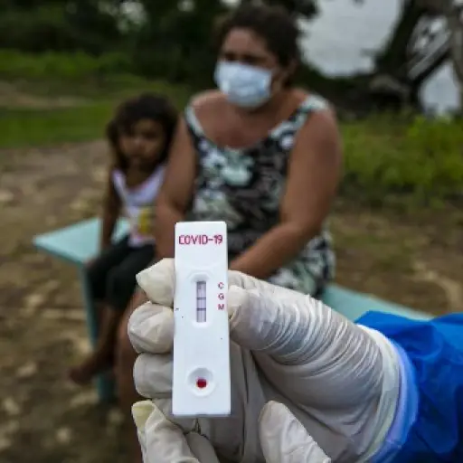 Vacuna para covid-19 de Oxford será testada en Brasil