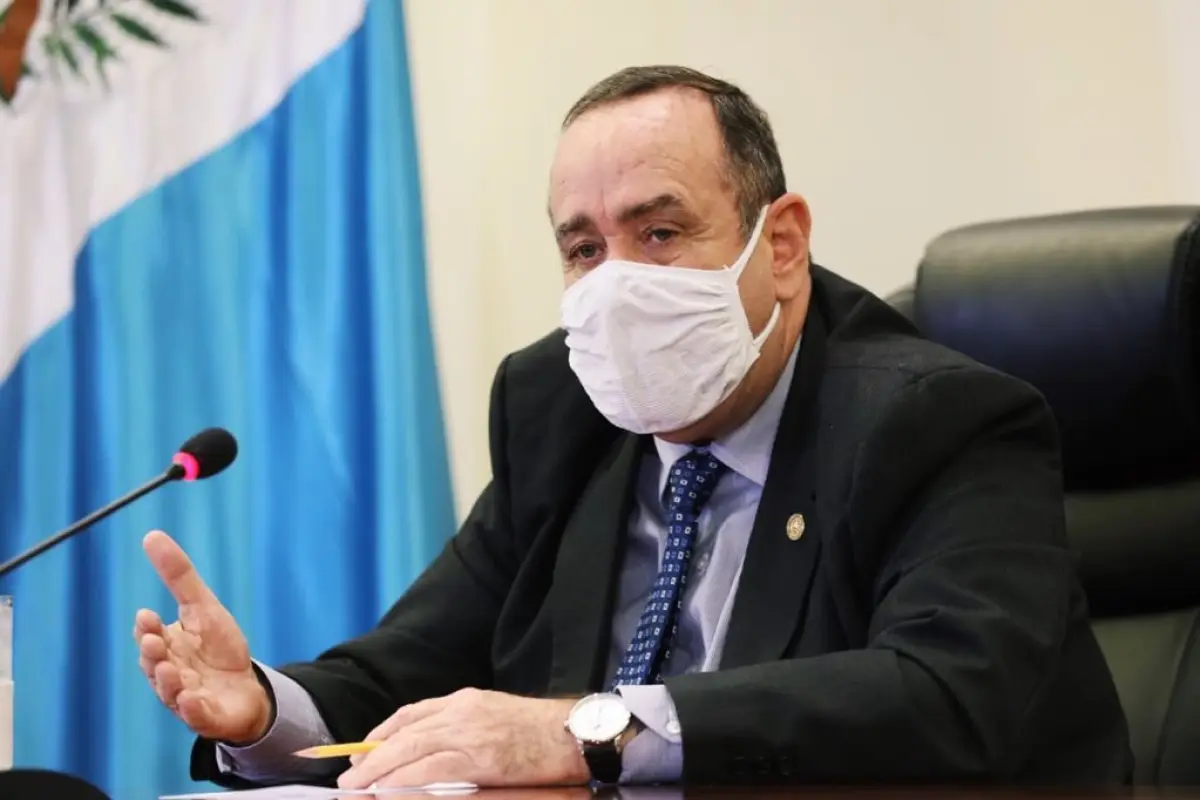 Alejandro Giammattei nuevos casos de coronavirus Emisoras Unidas Guatemala, 