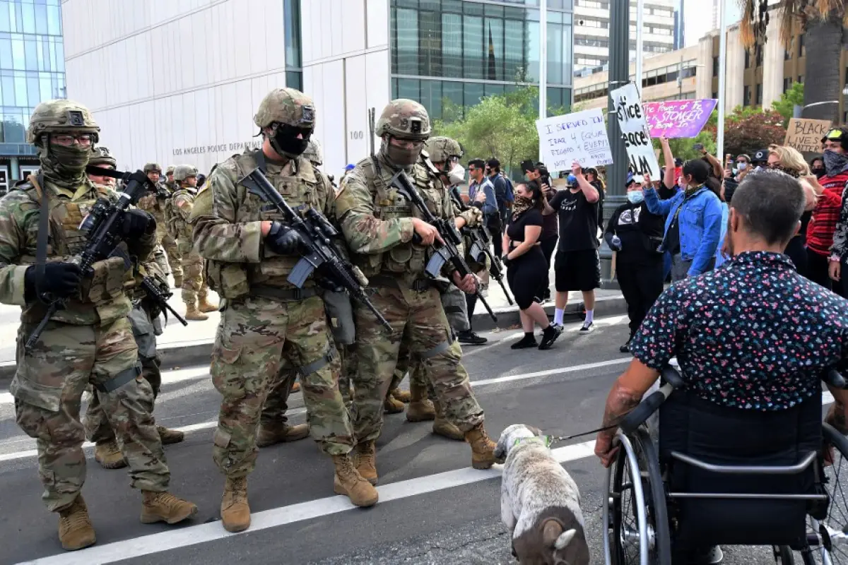 Biden dice que Trump está usando al ejército "contra los estadounidenses"