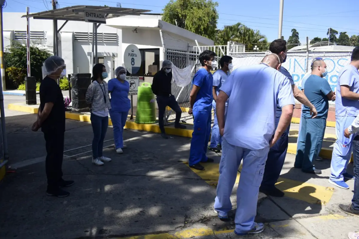 Médicos-hospital-parque-de-industria, 