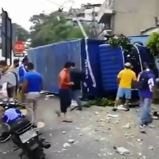 camión-volcado-zona-18 ,