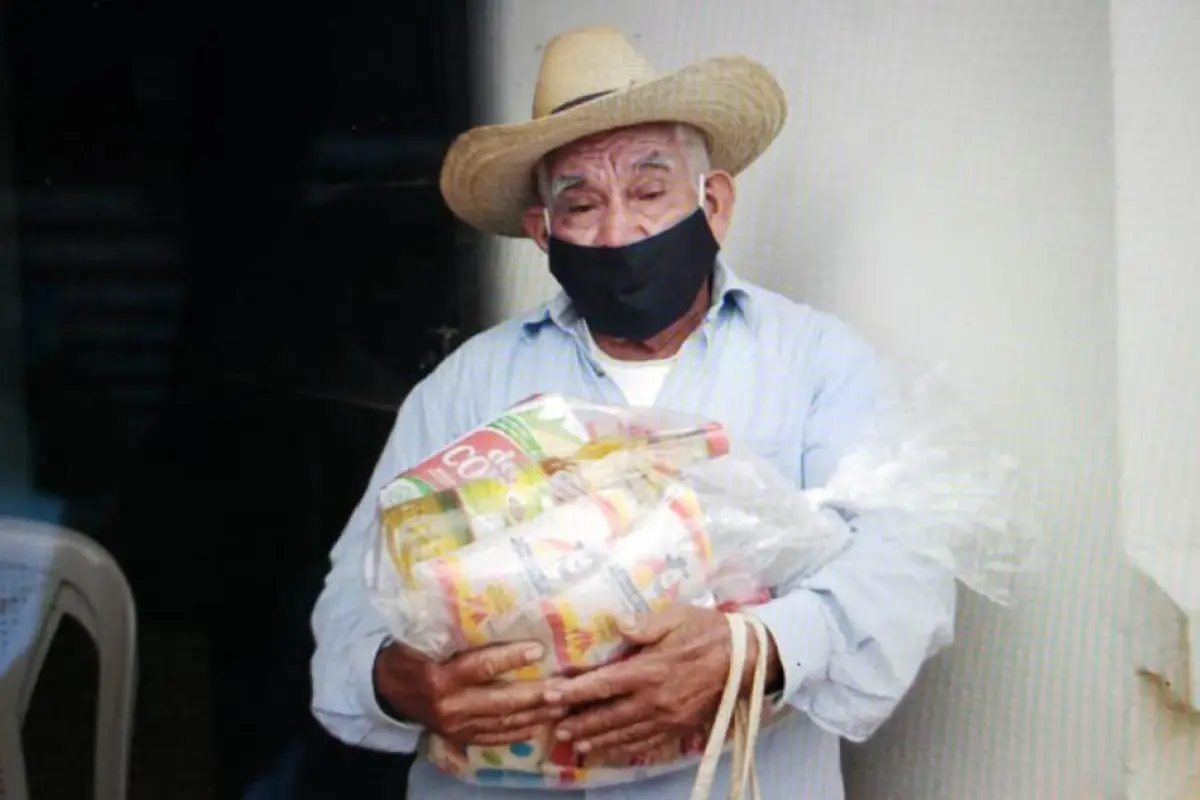 TRELEC entrega de bolsas de alimentos, 