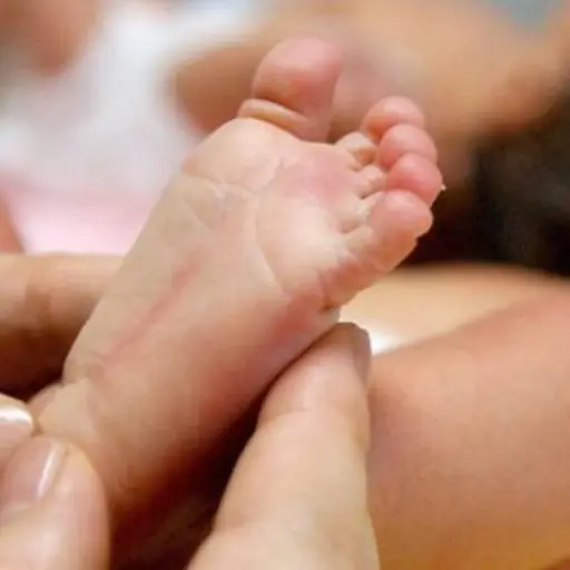 Nacen trillizos con COVID-19 en el norte de México