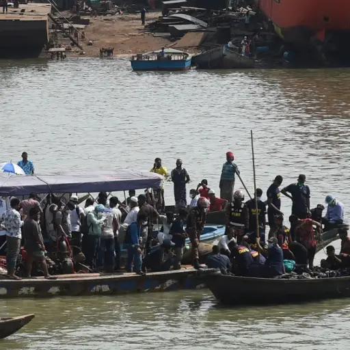 Accidente de transbordador en Bangladés ,