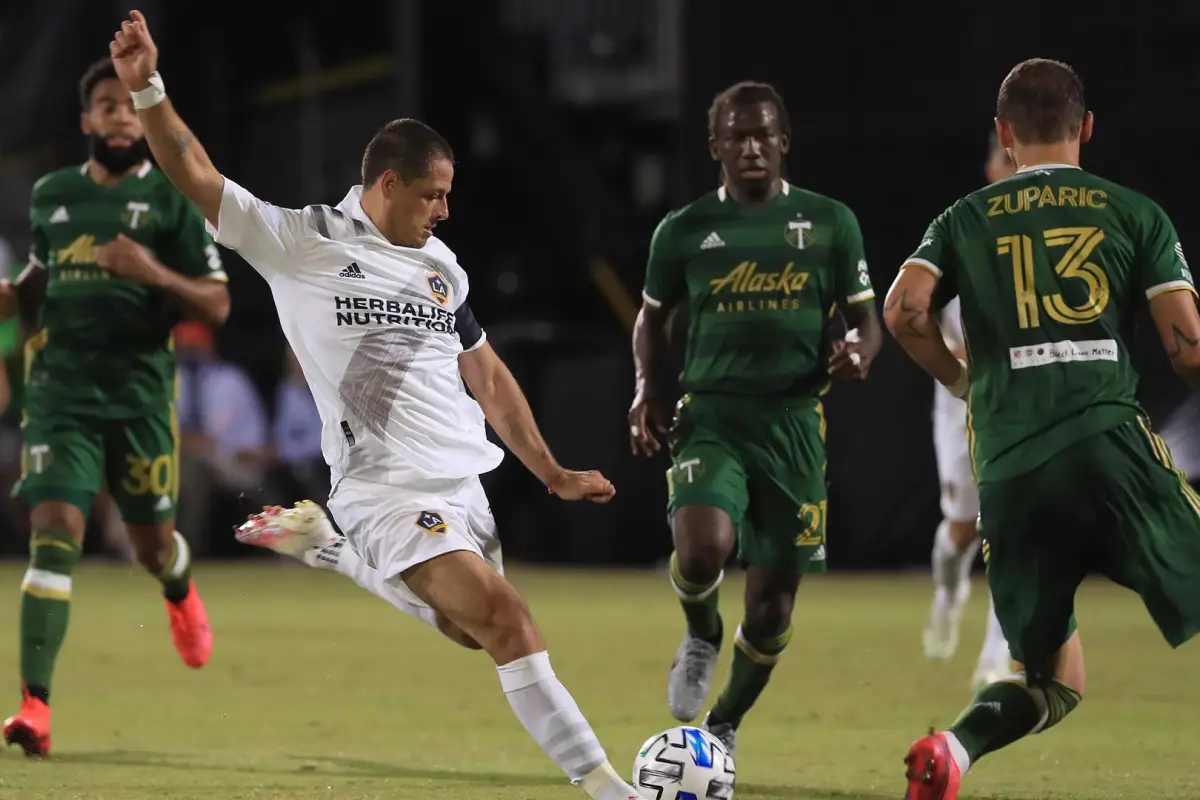 Chicharito-Hernández-Anota-Galaxy-MLS, 