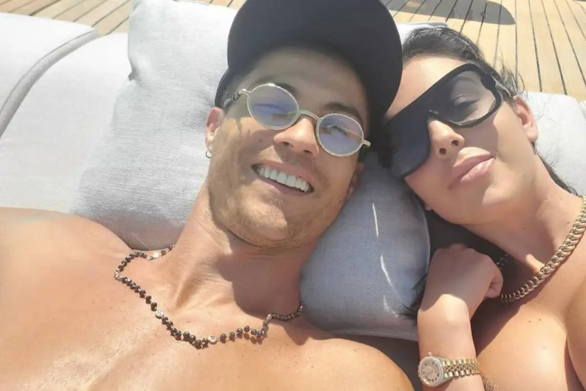 georgina-rodriguez-posa-tanga-cristiano-ronaldo-lanza-piropo-emisoras-unidas-, 