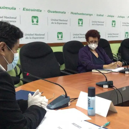 ministra-salud-amelia-flores-citacion-congreso-emisoras-unidas ,