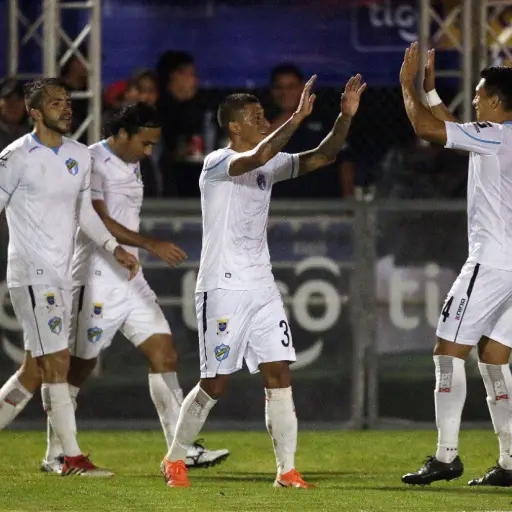 Stheven-Robles-Regro-Comunicaciones ,