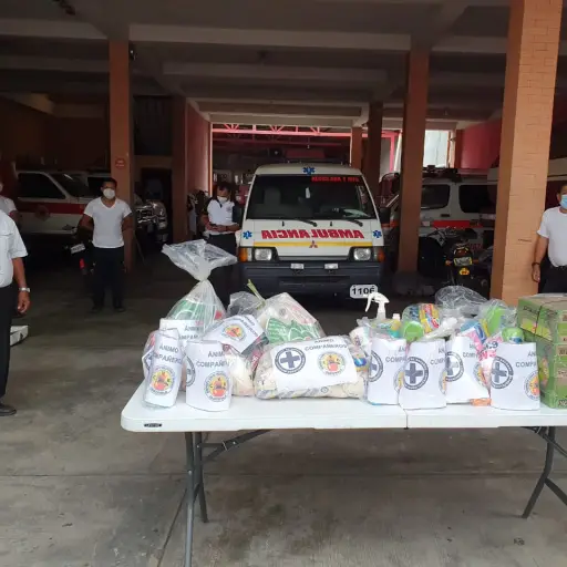 El noble gesto de bomberos al ayudar a compañeros de otro municipio tras contagio por coronavirus