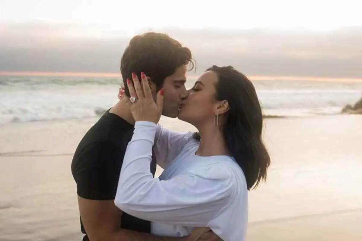 Demi Lovato Max Ehrich