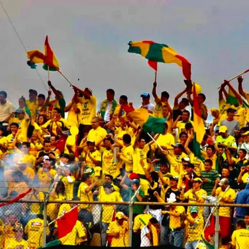 nueva-camiseta-ascenso-marquense-emisoras-unidas- ,