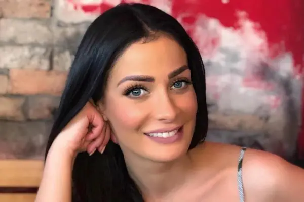 Dayanara Torres analiza y critica la postura de Fátima Bosch al abandonar una entrevista 