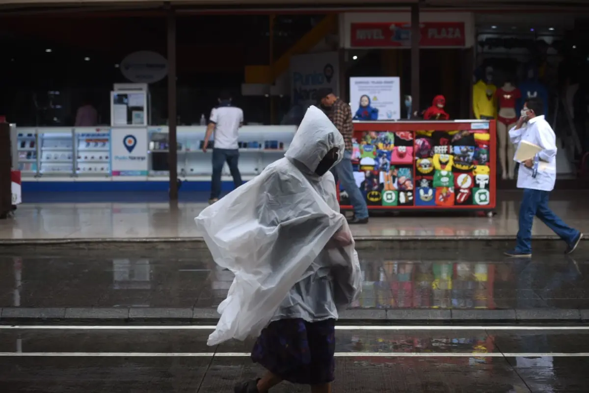 Lluvia en Guatemala. Foto: Edwin Bercián