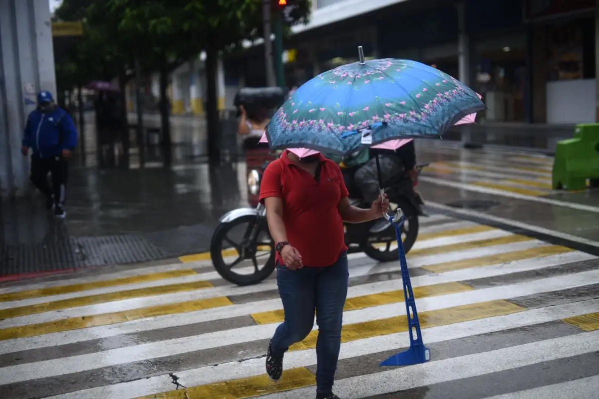 Lluvia en Guatemala. Foto: Edwin Bercián