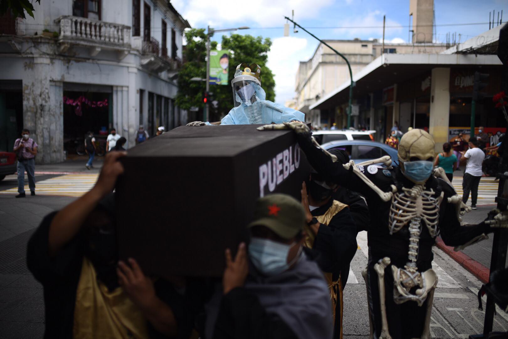 Manifiestan en la Sexta Avenida | 