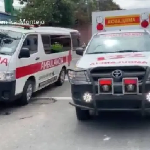 Choque ambulancia para pacientes Covid-19