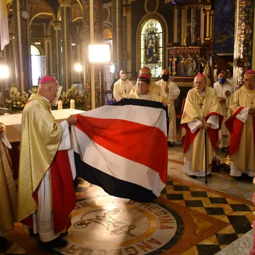 FOTO: Basílica Nuestra Señora de los Ángeles