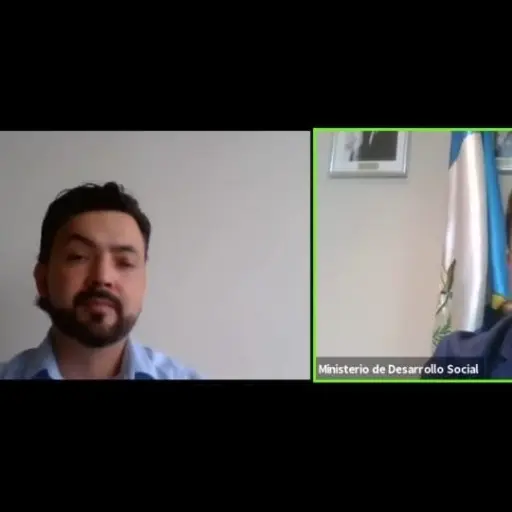 Juan Carlos Rivera y Raúl Romero dialogan por el bono familia. Foto: Francisco Pérez/EU