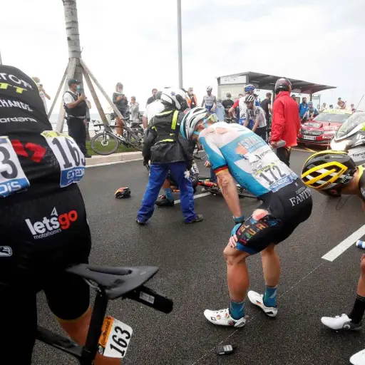 Caidas-Primera-Etapa-Tour-Francia-2020 ,