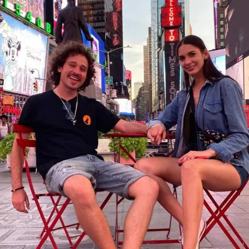 novia Luisito Comunica ,