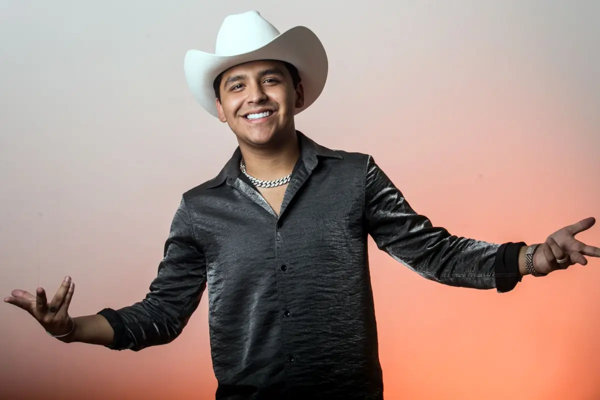 Christian Nodal, 