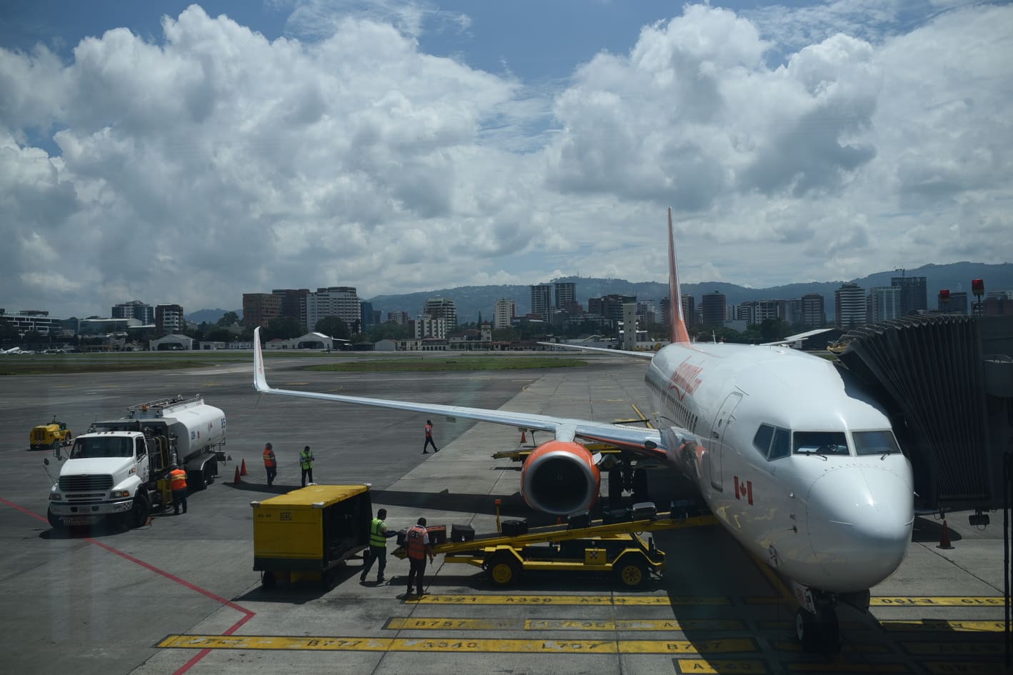 aeropuerto-internacional-la-aurora-protocolo-covid-19-emisoras-unidas12 | 