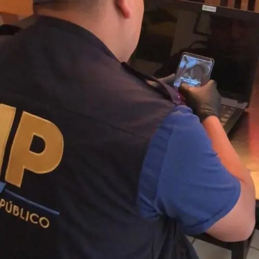MP descubre red internacional de pornografía infantil.
