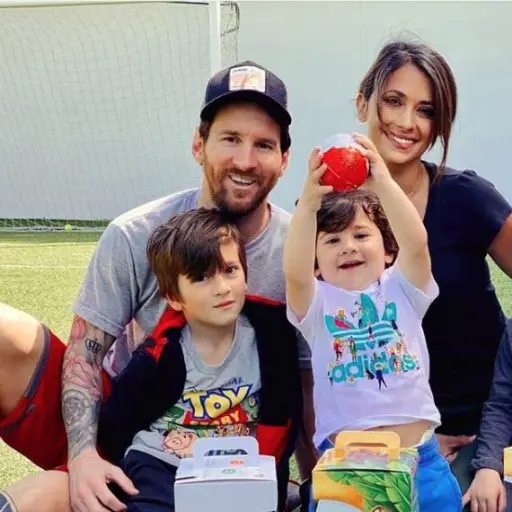 messi-confiesa-sufrimiento-de-su-familia-porque-se-queria-ir-del-barcelona-1 ,