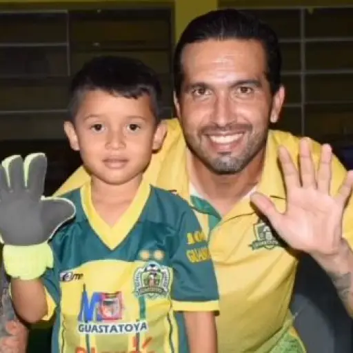 Nino-Apoya-Guastatoya-Previo-Partido-Municipal ,