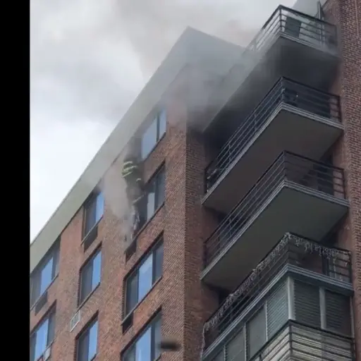 Captura de pantalla de Twitter / @FDNY