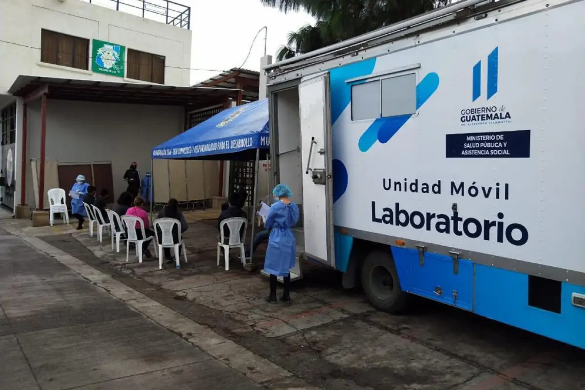 Laboratorio móvil detecta casos de COVID-19. Foto: Ministerio de Salud