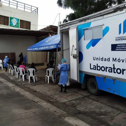 Laboratorio móvil detecta casos de COVID-19. Foto: Ministerio de Salud