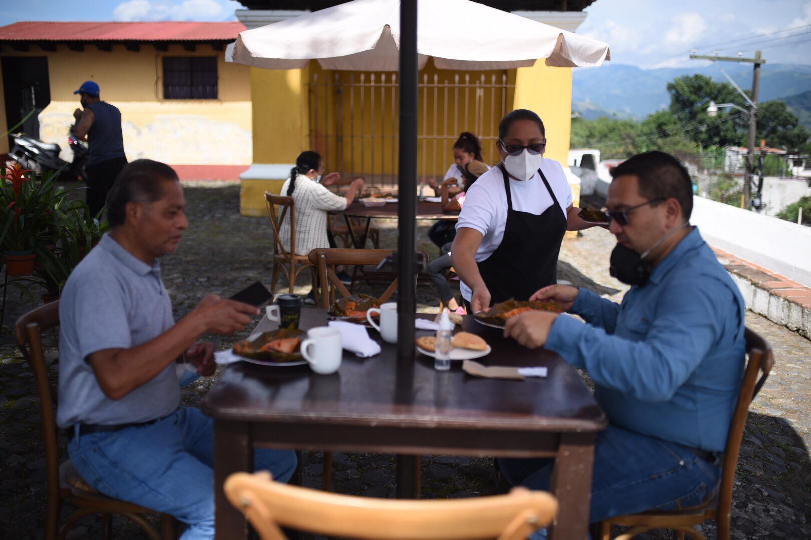 corredor-gastronomico-san-juan-del-obispo-antigua-guatemala-emisoras-unidas1 | 